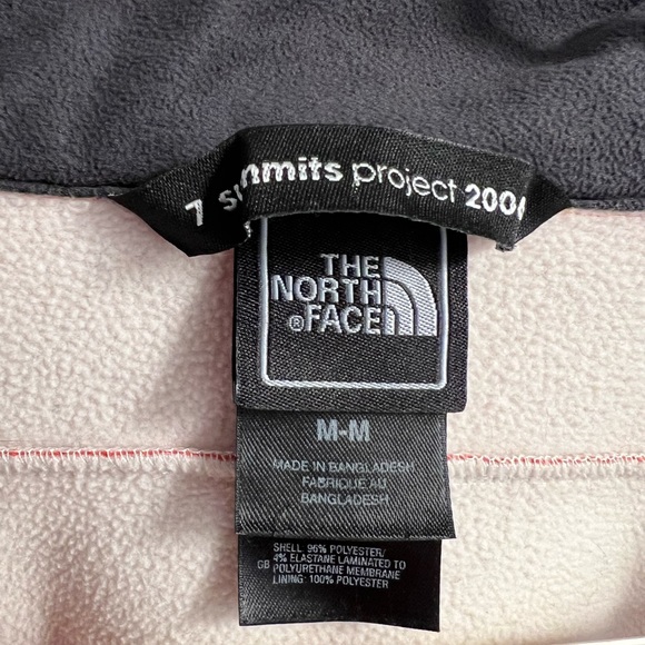 North Face Women’s Soft Shell - Picture 6 of 6